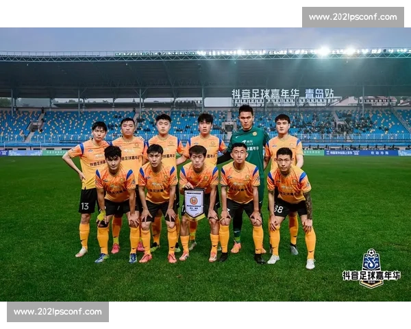 58 岁黄健翔逆龄爆发！这脚世界波点燃抖音足球嘉年华